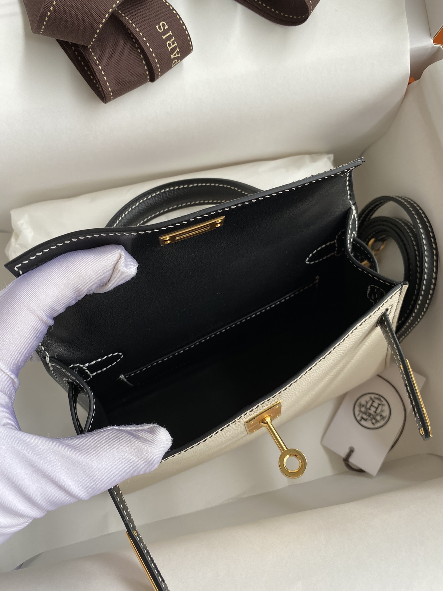 Hermes Kelly Mini II Bag 19CM In White Black Epsom Leather